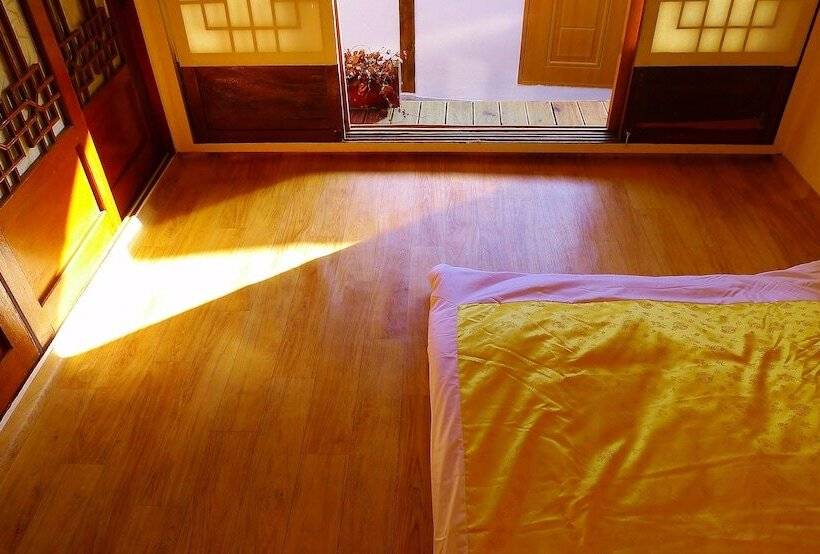 اتاق استاندارد, Hanok Guest House 201