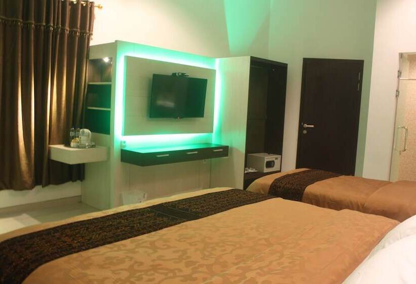 家庭间, Tlogomas Guest House