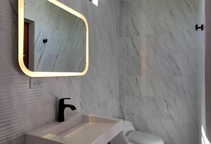 اتاق استاندارد با تخت بزرگ, Parguera Plaza Hotel   Adults Only