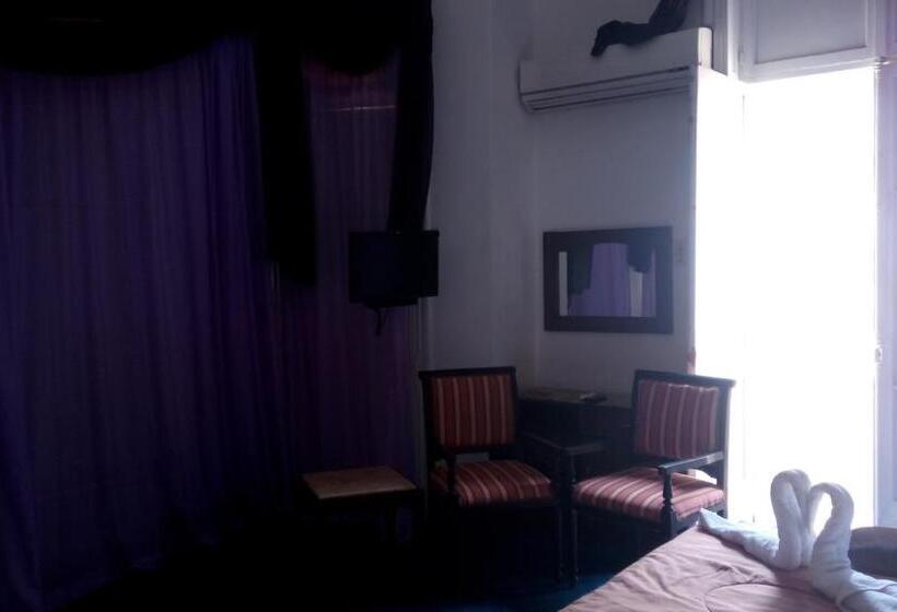 اتاق لوکس, Cairo Paradise