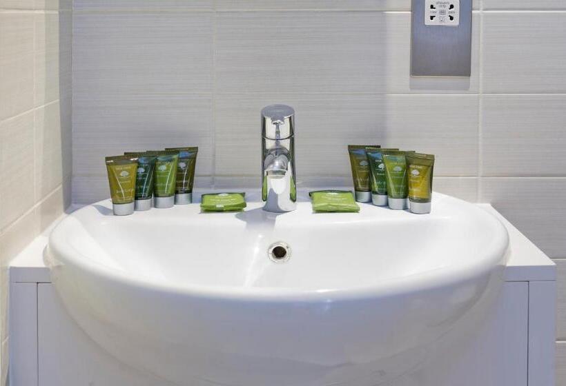 Апартаменты Superior 1 Спальня, Red Lion Court By City2stay