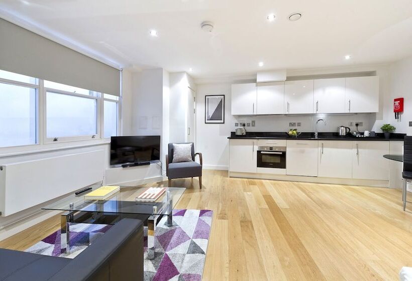 Студия Стандарт, Red Lion Court By City2stay