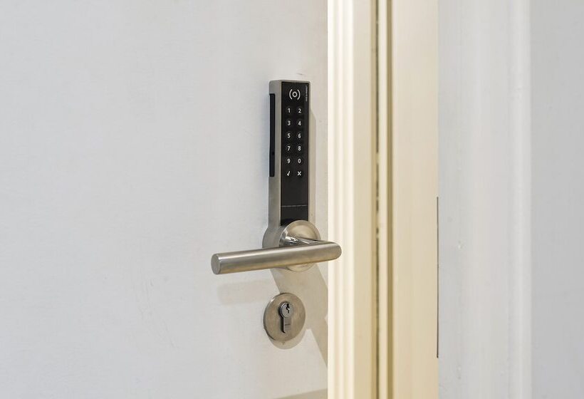 Студия Стандарт, Red Lion Court By City2stay