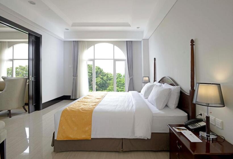סוויטה, The Sahira Hotel Syariah