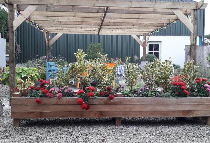 Номер Стандарт Вид на Сад, Treliver Farm