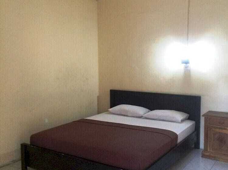 Basis Zimmer, Waringin Home Stay