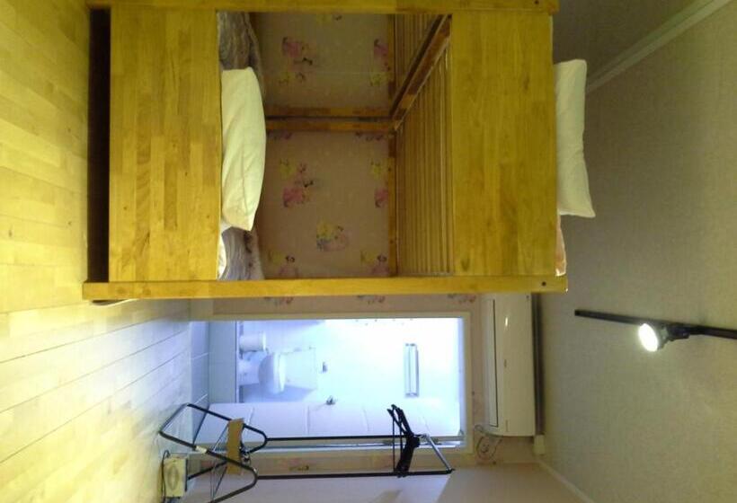 اتاق استاندارد چهار تخته, Mama Guesthouse Myeongdong