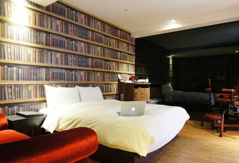 اتاق لوکس, Colors Infinity Inn
