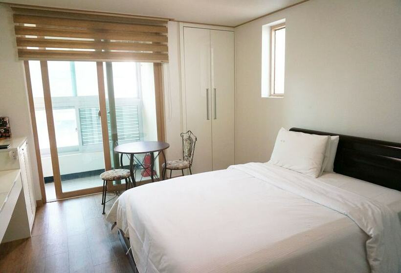 Quarto Estandar, Ean Residence