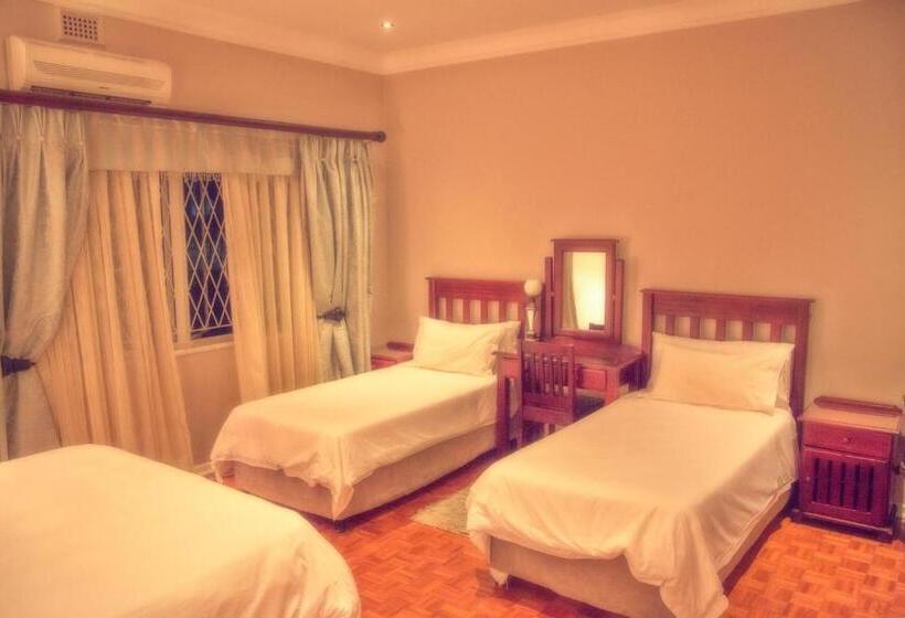 家庭间, Nauntons Guest House