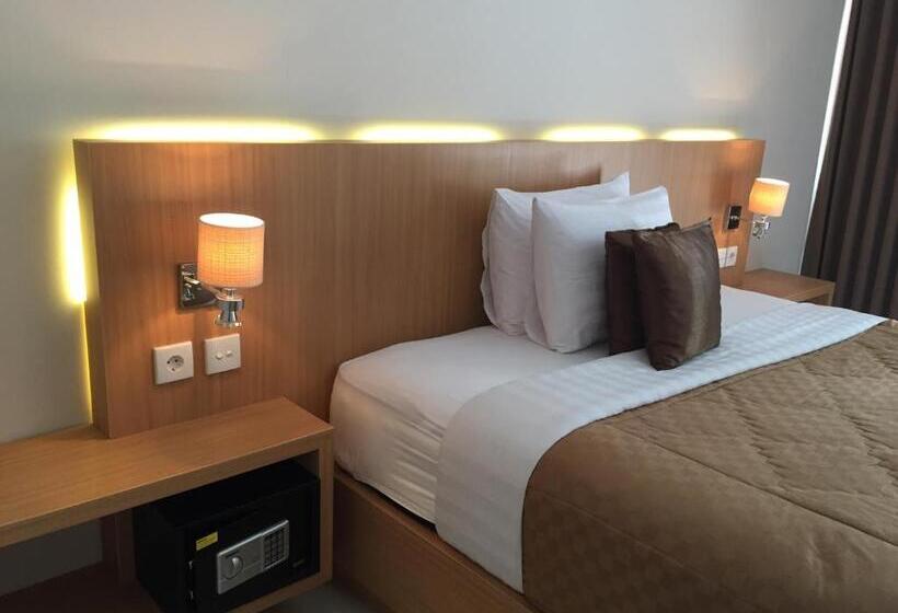 Quarto Deluxe, Teja Home Stay