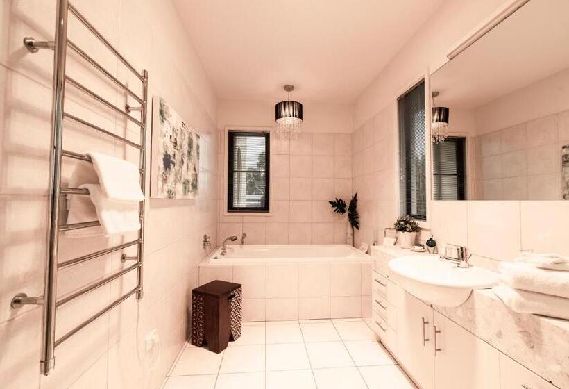 آپارتمان لوکس 1 خوابه, Hilltop Apartments Phillip Island   Adults Only