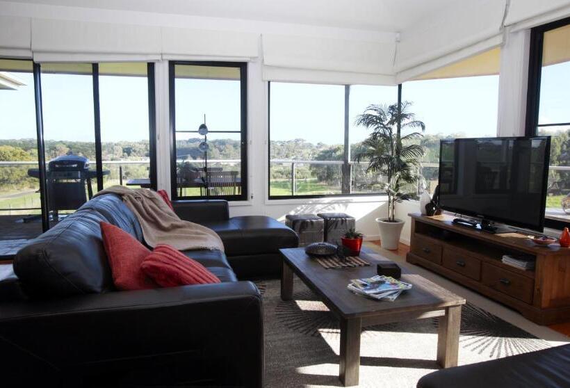 آپارتمان لوکس 1 خوابه, Hilltop Apartments Phillip Island   Adults Only