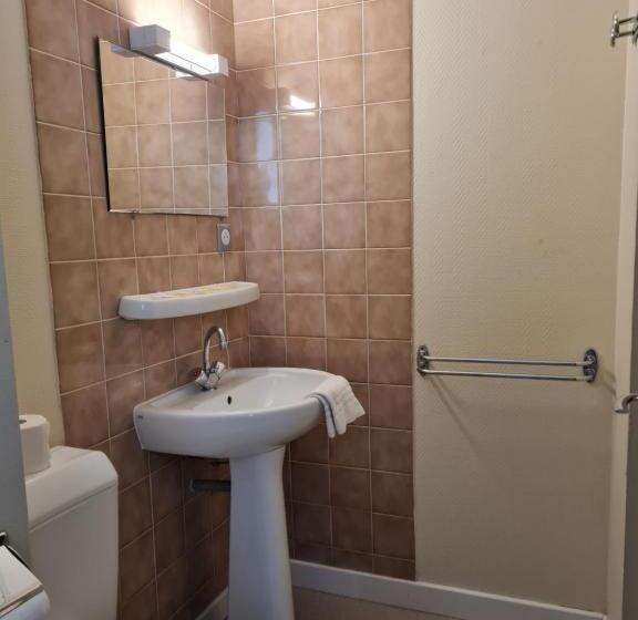 Standard Single Room, Le Milan