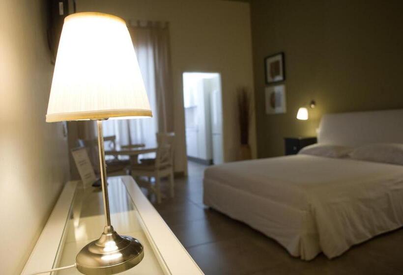 سوئیت با وان آب گرم, B&b Suite Paciotti