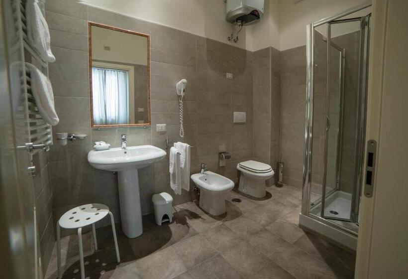 سوئیت با وان آب گرم, B&b Suite Paciotti