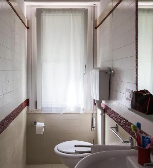 Economy Triple Room, Doria