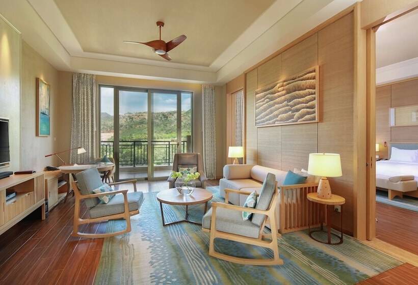 스탠다드 룸 더블 침대, Hilton Yuxi Fuxian Lake