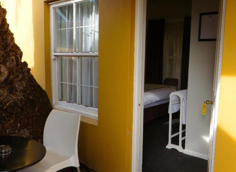 Номер Стандарт, Ashanti Lodge Backpackers