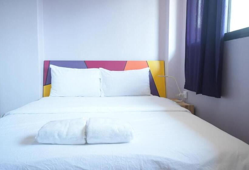 Quarto Estandar Banheiro Compartilhado, Room@vipa