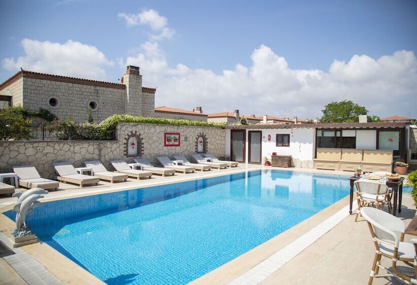 Chambre Deluxe, Teddy Alaçatı