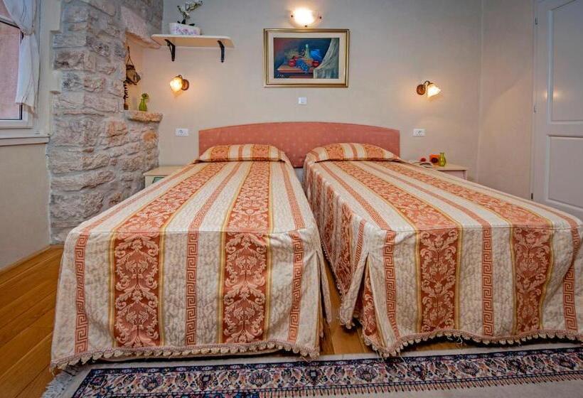 اتاق راحتی, Residence Marco Polo