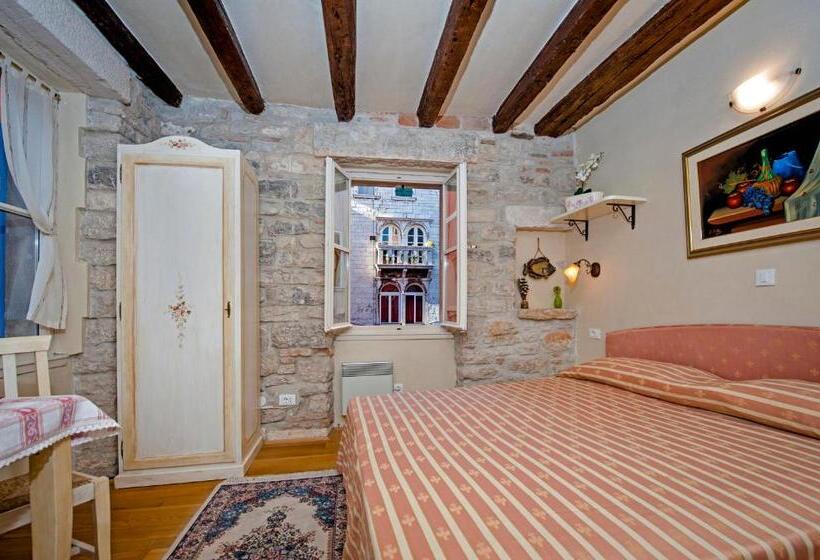 اتاق راحتی, Residence Marco Polo