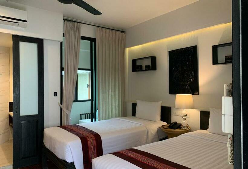 اتاق سوپریور, 99 The Gallery Hotel  Sha Extra Plus