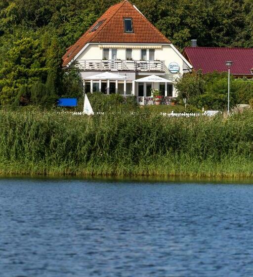 Номер Стандарт Индивидуальный, Am Fleesensee