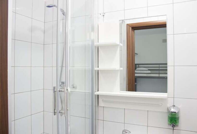 공동 객실, Warsaw Downtown Hostel