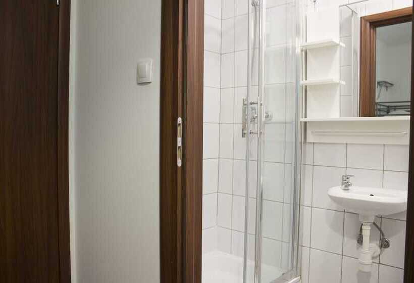 이코노미 룸, Warsaw Downtown Hostel