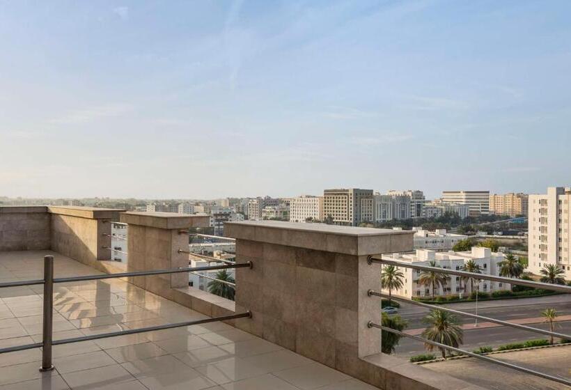 استودیو استاندارد با تراس, Levatio Suites Muscat, A Member Of Radisson Individuals