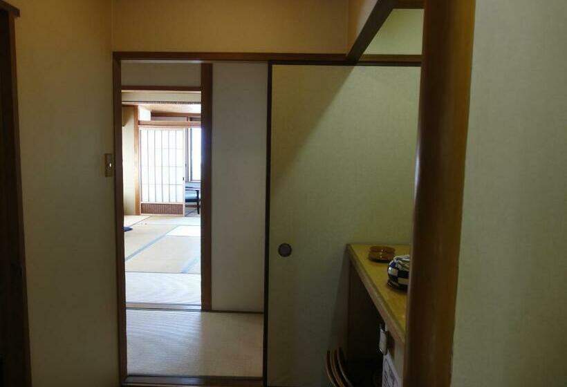 Семейный Номер, Miyajima Hotel Makoto