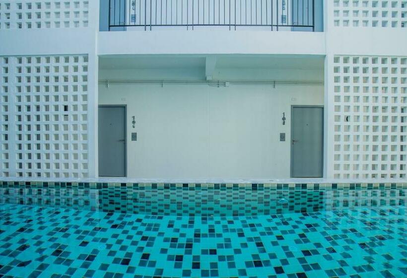 اتاق سوپریور, The Rubber Hotel Phuket