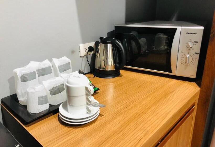 اتاق لوکس سه تخته, The Rubber Hotel Phuket