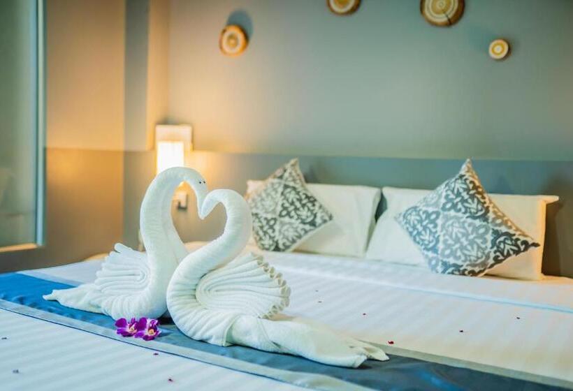اتاق سوپریور خانوادگی, The Rubber Hotel Phuket