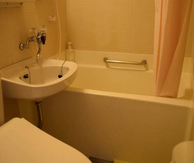 اتاق اکونومی, Axia Inn Kushiro