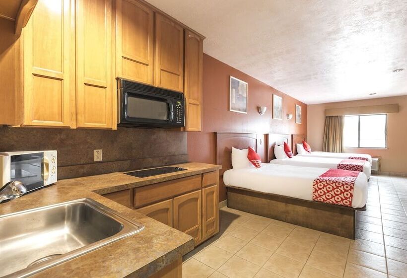 Номер Стандарт, American Inn & Suites