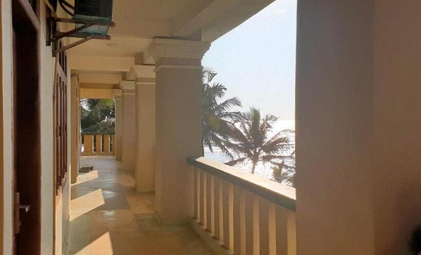 Номер Deluxe, Coconut Bar Sea Lodge