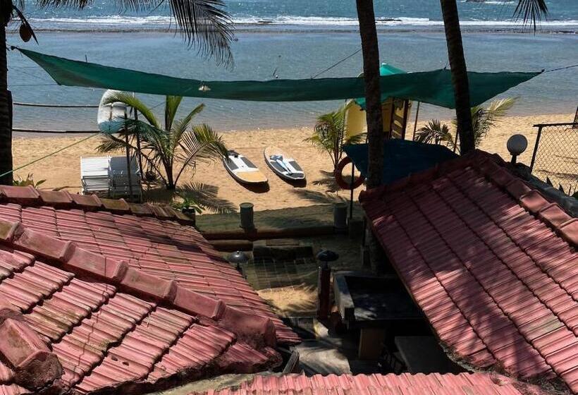 Номер Deluxe Вид на Море с Балконом, Coconut Bar Sea Lodge