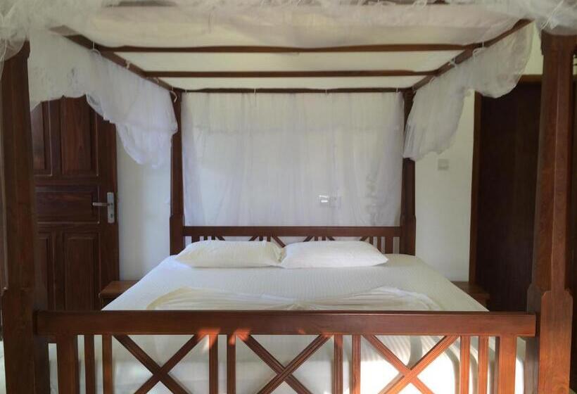 Номер Deluxe Вид на Море с Балконом, Coconut Bar Sea Lodge