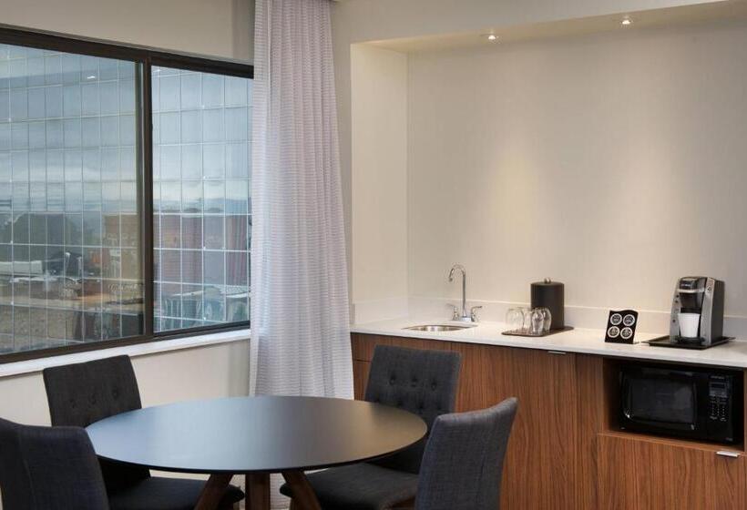 Люкс, Courtyard By Marriott Seattle Everett Downtown
