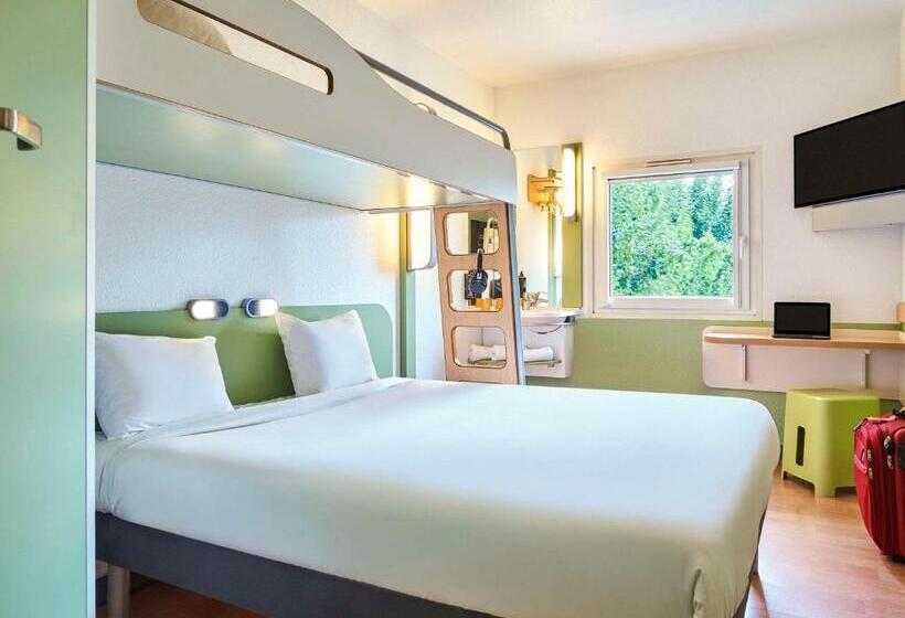 Трехместный Номер Стандарт с Двухъярусными Кроватями, Ibis Budget Santeny