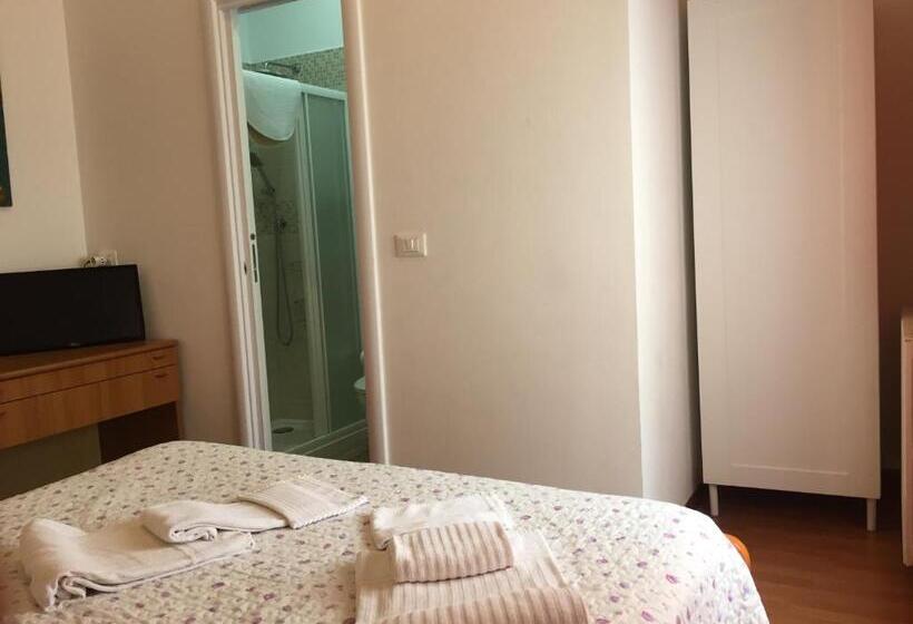 Номер Deluxe с Балконом, Villa Cristina