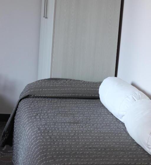 اتاق راحتی سه تخته, B&b Cernaia 42