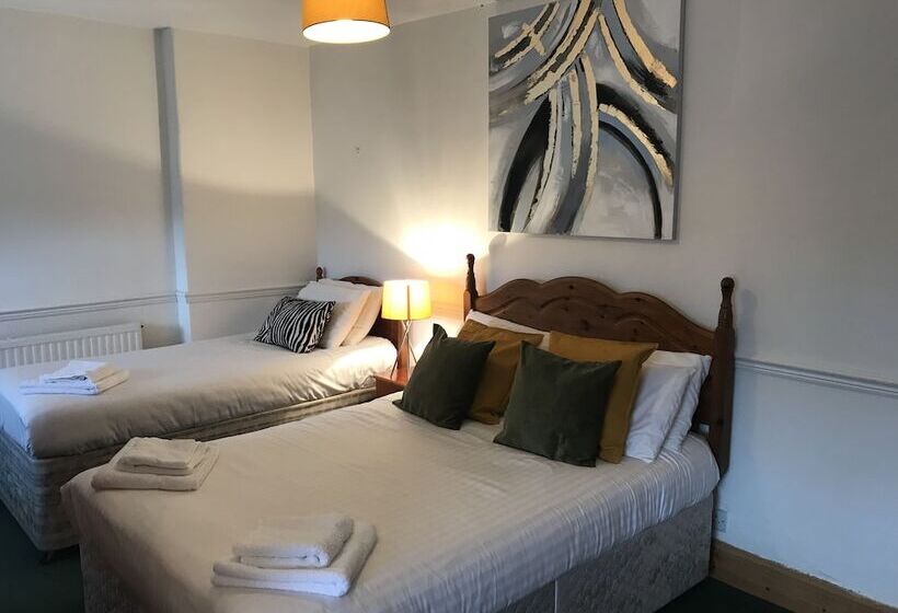 Семейный Номер, Tree Tops Guest House