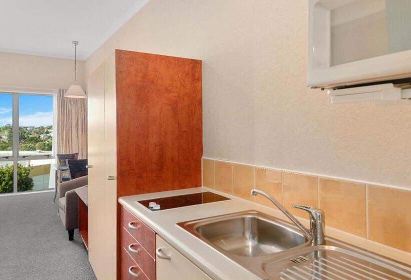 Студия Стандарт Кровать Куин, Aristotles North Shore