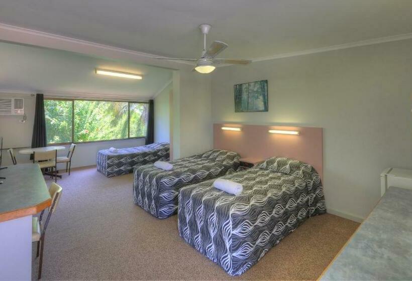 Семейный Номер, Jacaranda Motor Lodge