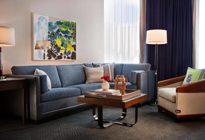 适合残疾人士使用的带超级大床的标准间, Kimpton Cardinal Hotel, An Ihg