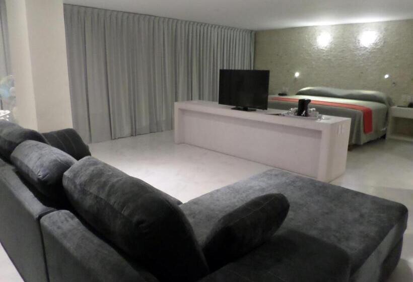 キングサイズベッドのスイートルーム, We Hotel Acapulco
